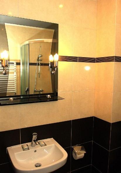 Hotel Andersen Rzeszow Room photo